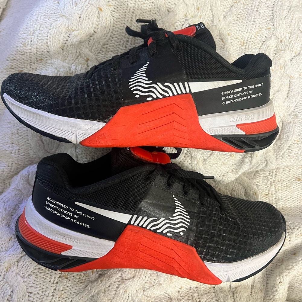 Like NEW! Nike Metcon 8 TB Athletic Cross Train Shoes Black Orange SZ 6.5 Unisex
